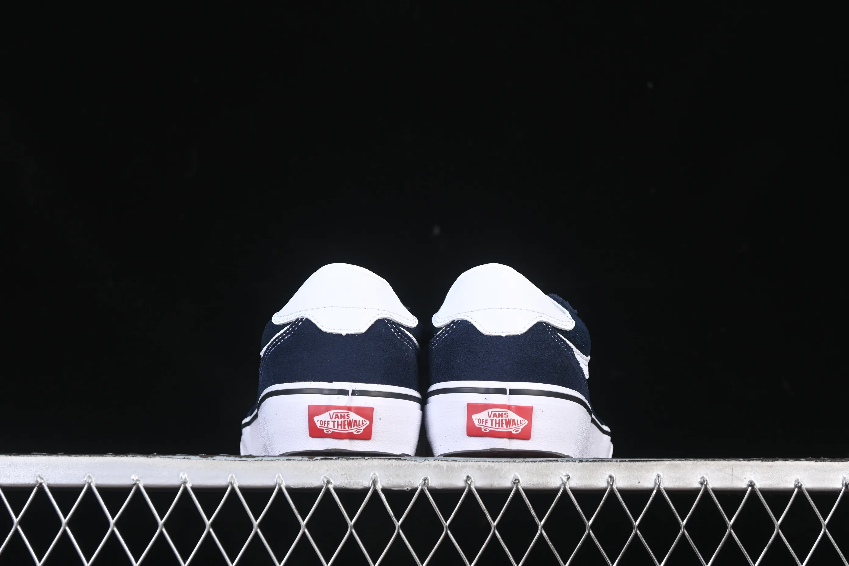 All categories Vans Vans series Vans Low Vans low-top Vans Brooklyn Ls Vans official vulcanized simple retro casual sneakers VN000D7QLKZ